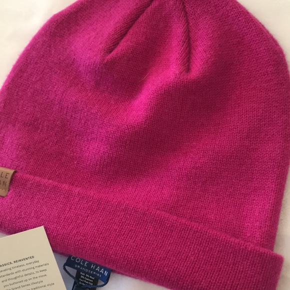 🆕 Cole Haan Fuchsia Cashmere-Blend beanie hat - Picture 6 of 6
